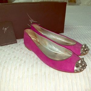 Authentic Giuseppe flats